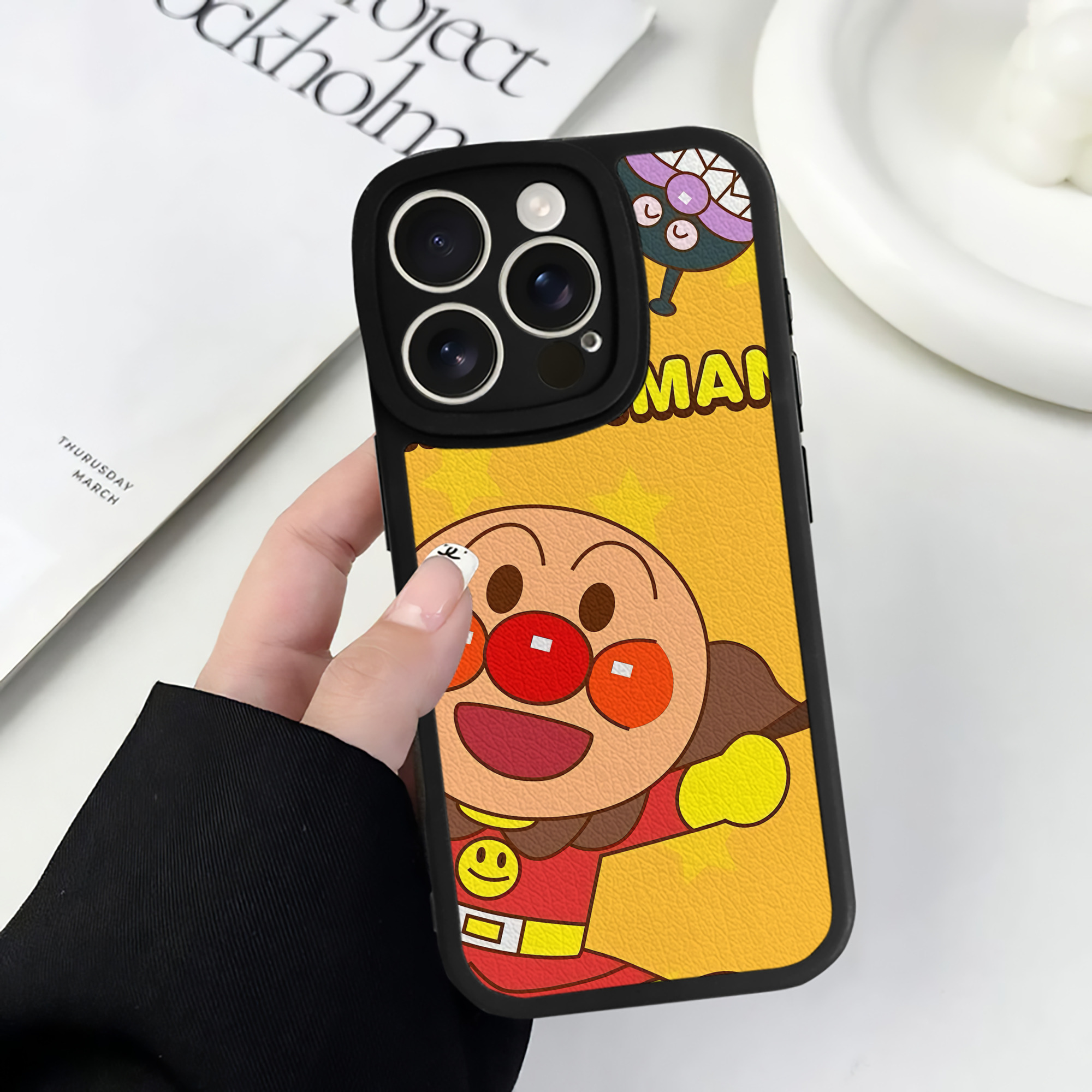 （画像用） アンパンマン Anpanman 【iPhone 16シリーズ対応】シリコンスマホケース（レザー調） 材質：シリコン